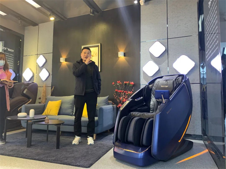 米兰·(milan)中国官方网站體育集團(tuán)旗下品牌—銳珀?duì)柵e行新款4D穴感總裁按摩椅S500內(nèi)訓(xùn)會(huì)